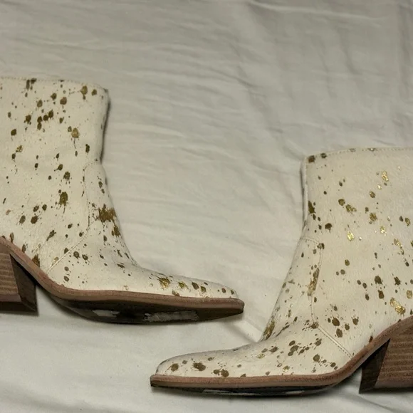 Dolce Vita White and Gold Speckled Calf Hair Ankle Boots - Picture 6 of 12